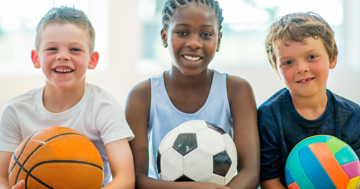 Want to learn about the benefits of extracurricular sports or events for homeschool students? Click to learn how to implement extracurricular activities.