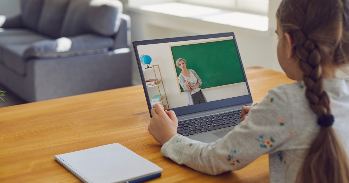 Advantages and Challenges of Online Homeschooling Programs