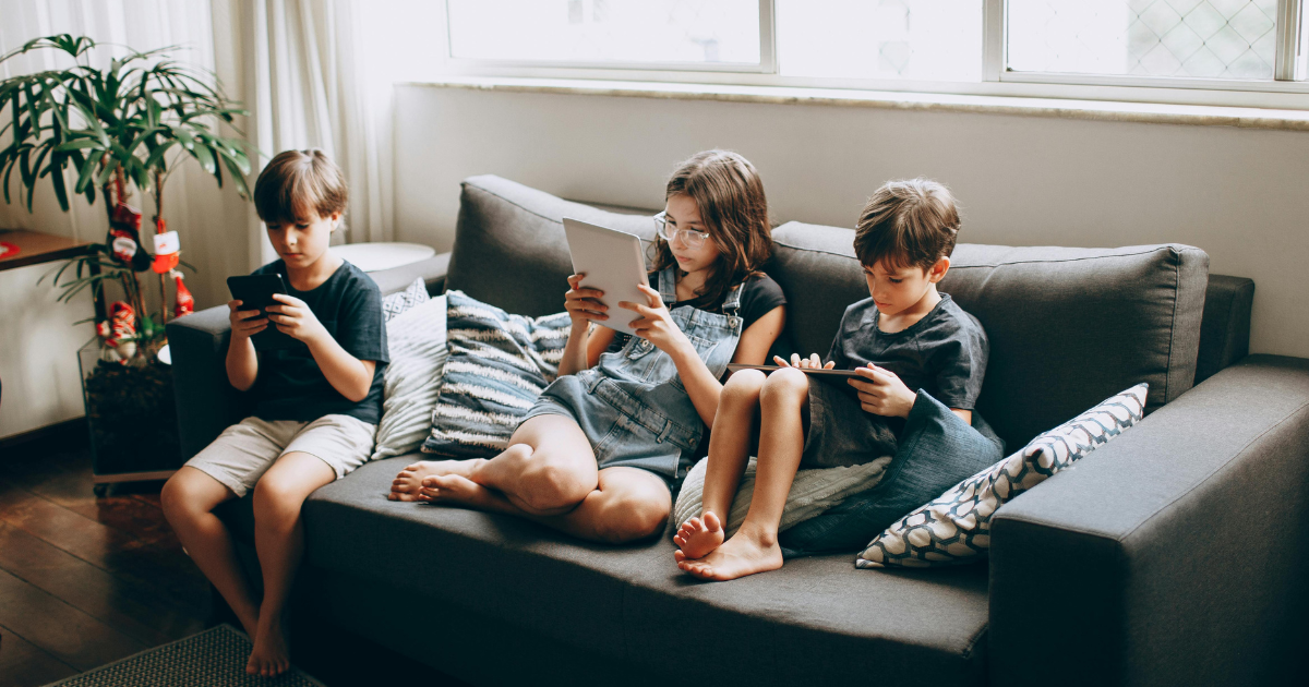 Today’s Kids’ TV: Fast, Flashy, and Always Available