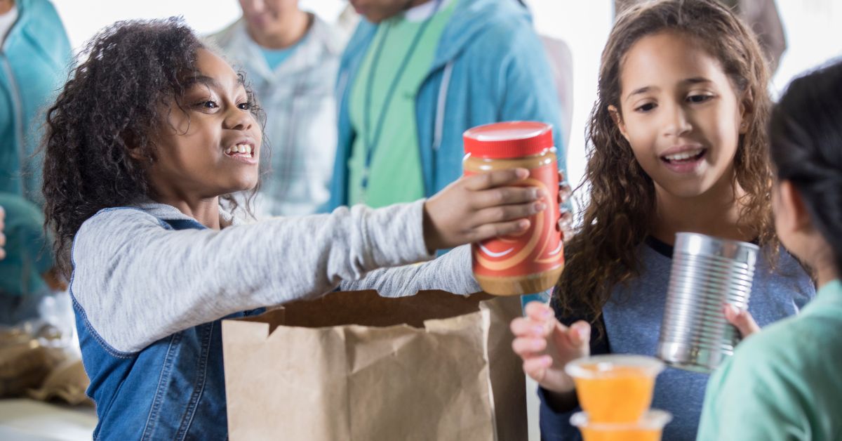 Excellent Volunteering Ideas for Homeschoolers - DKM Homeschool Resource Excellent Volunteering Ideas for Homeschoolers