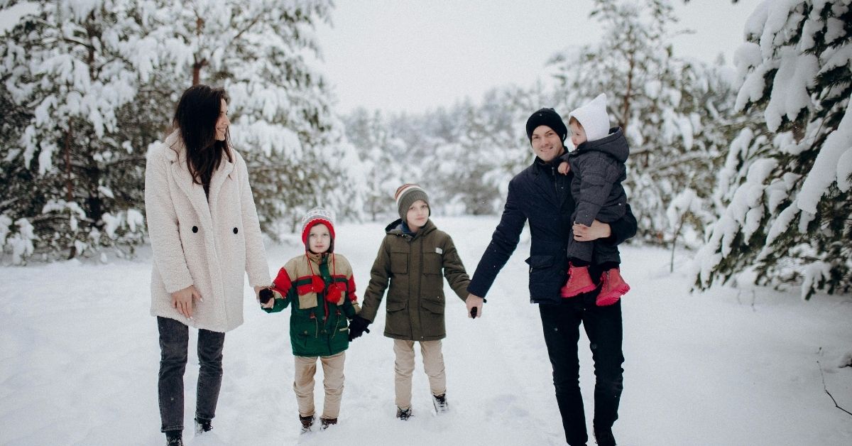 Exciting Outdoor Family Winter Activities for Homeschoolers - DKM Homeschool Resource Exciting Outdoor Family Winter Activities for Homeschoolers